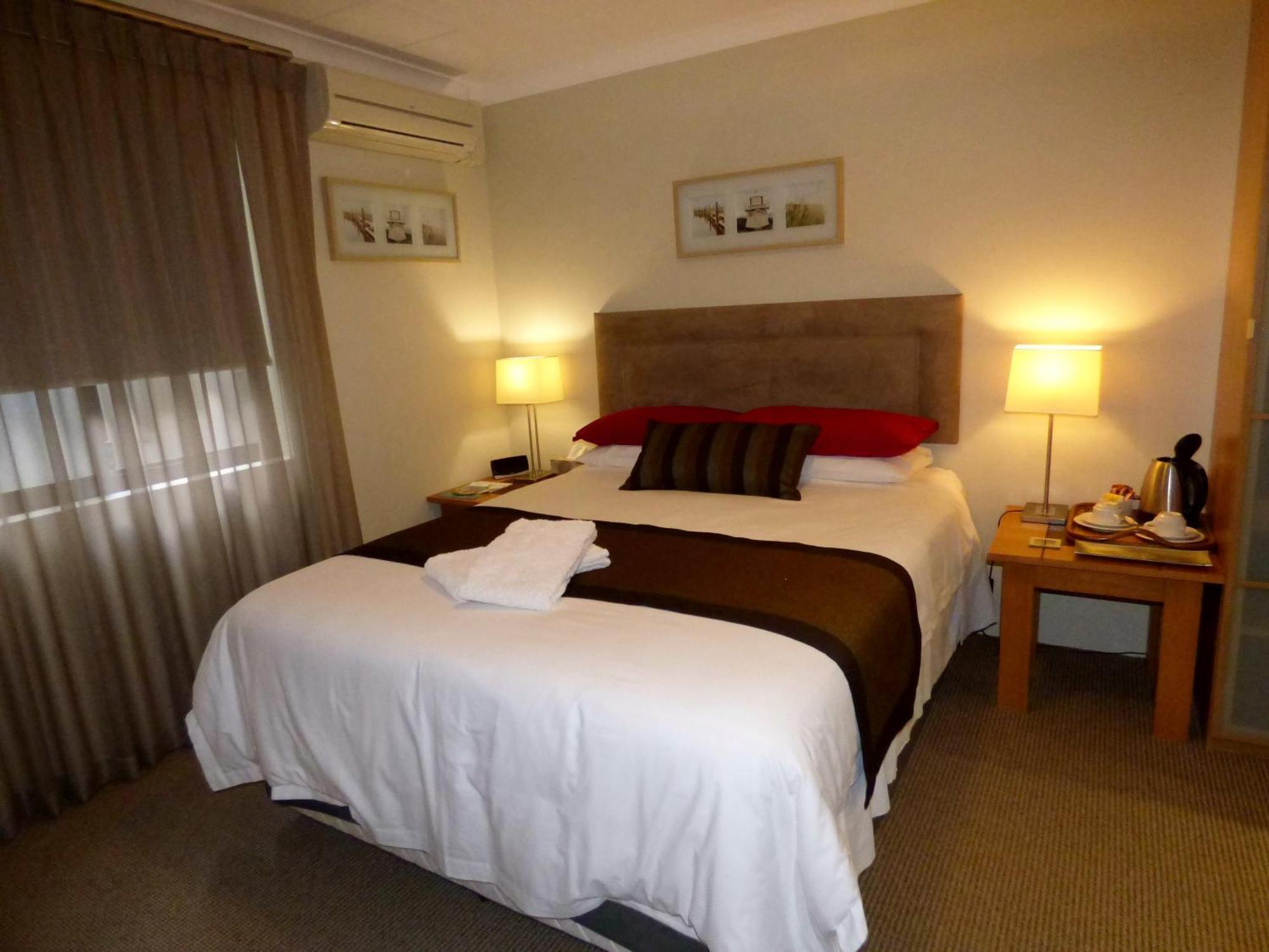 Breakwater Short Stay Mandurah Exteriör bild