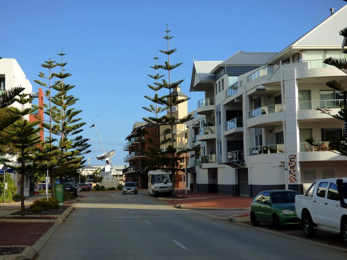 Breakwater Short Stay Mandurah Exteriör bild