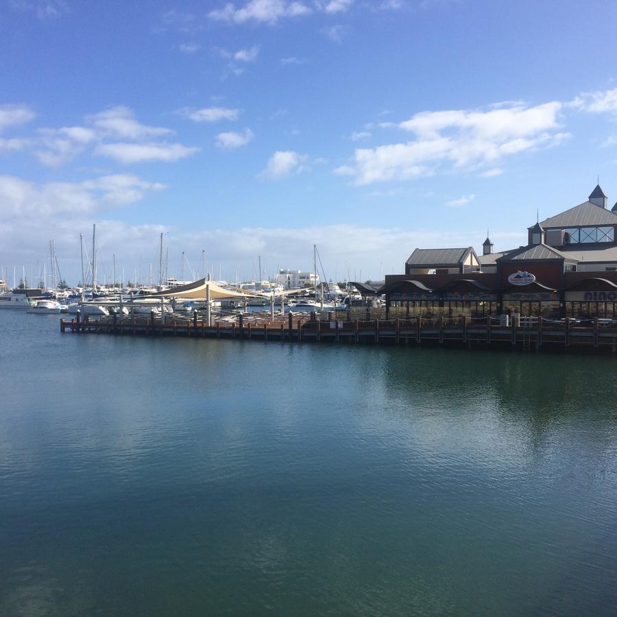 Breakwater Short Stay Mandurah Exteriör bild
