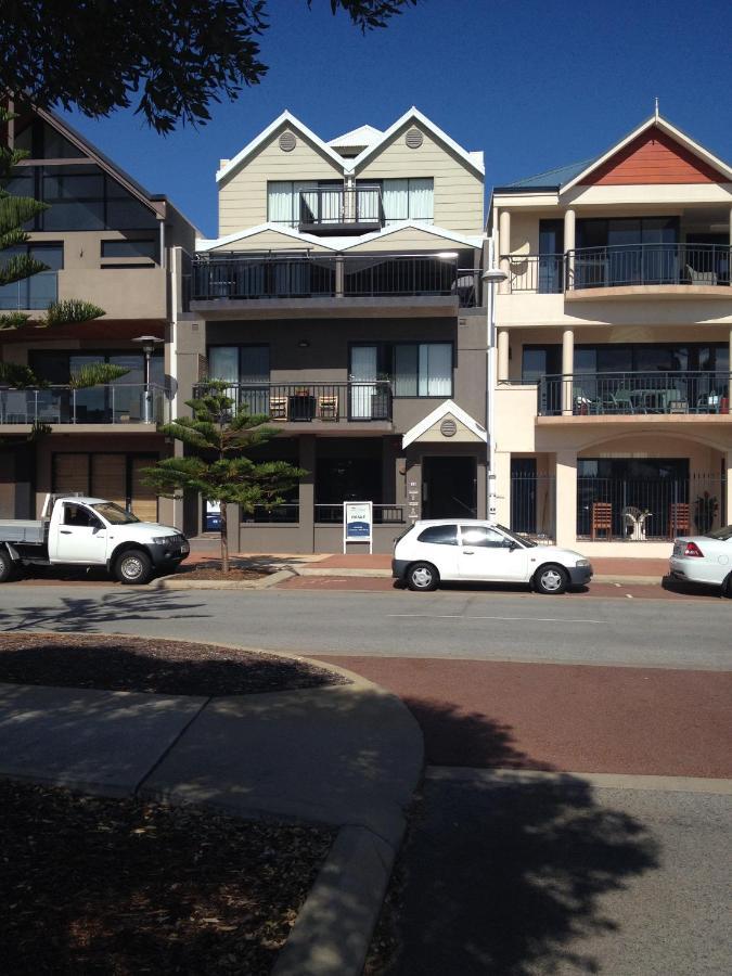 Breakwater Short Stay Mandurah Exteriör bild